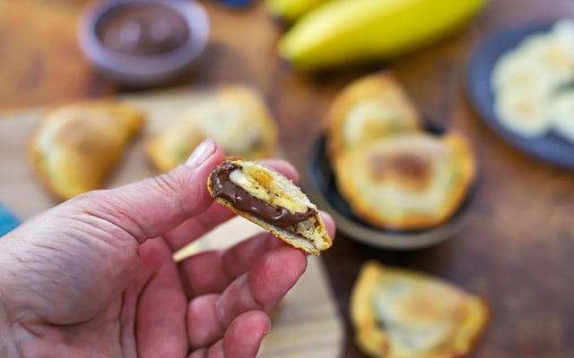 Chaussons fourrés à la pâte à tartiner et banane