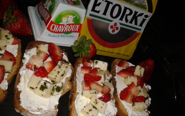 Crostinis d'Etorki, Chavroux fraise basilic
