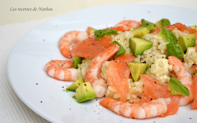 Risotto au saumon fumé, crevettes et avocat, feta et citron vert...