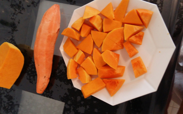 Gratin de courge butternut & patate douce aux noisettes