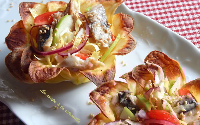 Petit panier de pommes de terre et sa salade