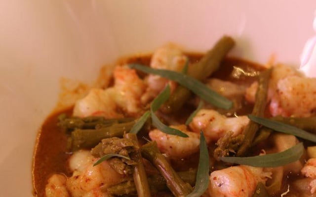 Bisque de langoustines et des ravioles de foie gras