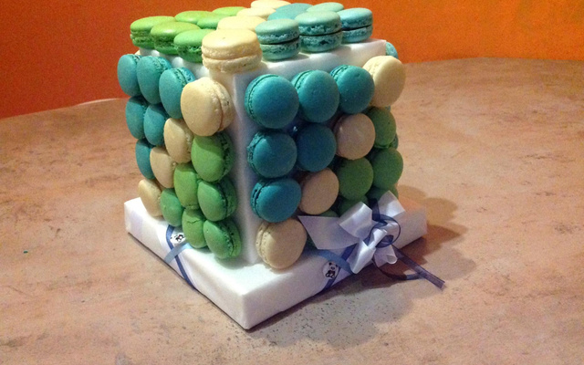 Pièce montée de macarons
