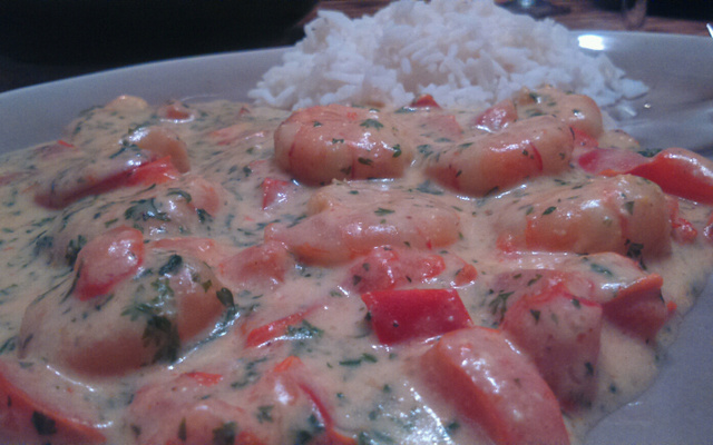 Les scampis au curry et son riz parfumé au bouquet garni