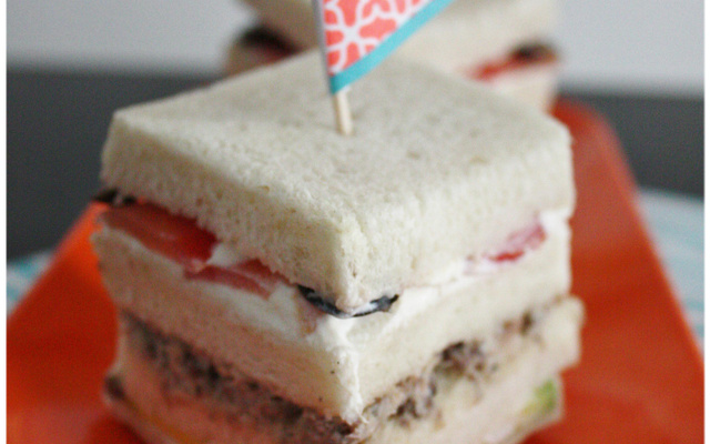 Spicy-dwichs vitaminés au St Môret® et pain de mie Harrys