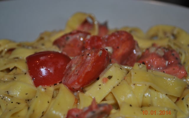 Tagliatelles au saumon et au pesto