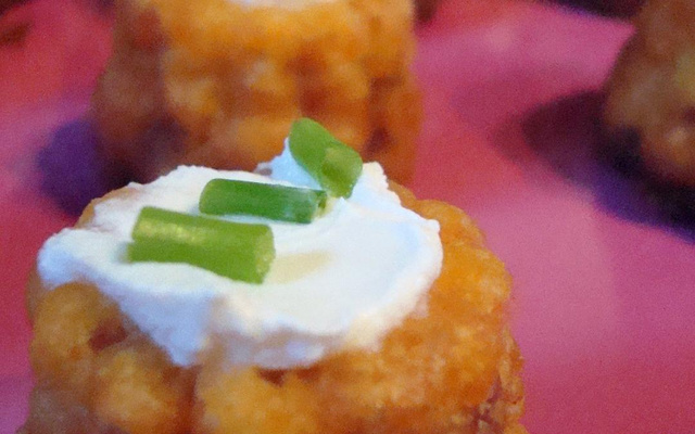 Cannelés chorizo, emmental, fromage frais