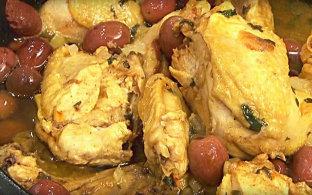 Tajine de poulet aux olives et citron confit