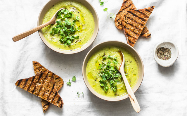 Velouté de courgettes à la Vache qui Rit et aux herbes