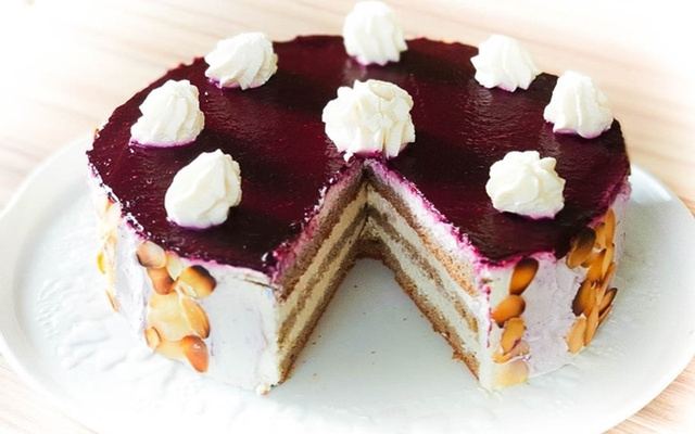 Gâteau d'anniversaire sans gluten, sans lactose et sans sucre