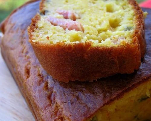 Cake viande et jus de carotte