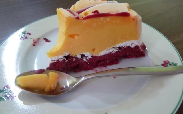 Vacherin glacé mangue- fruits rouges