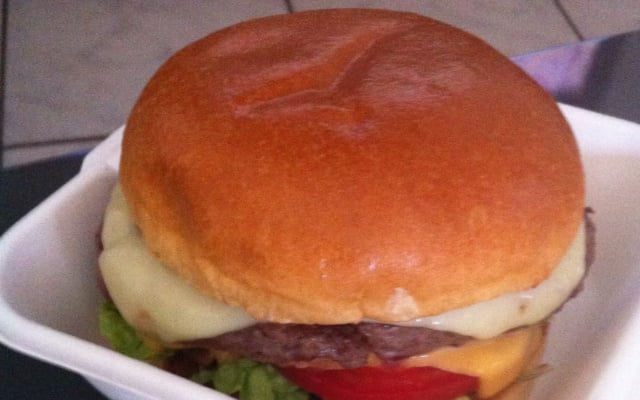 Hamburger maison sauce spéciale