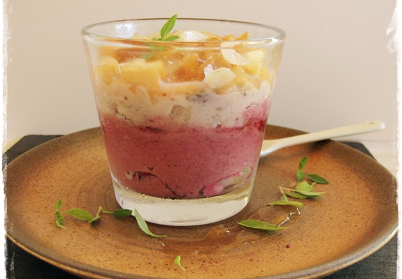Verrine mousse de betterave, mousse d'ail au chutney de figues, melon et caramel d'ail