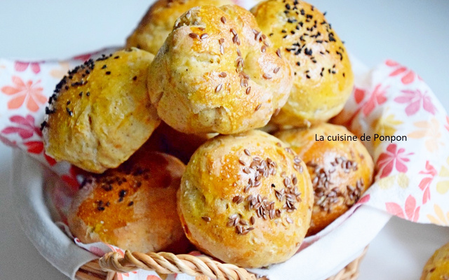 Petits pains au pesto d'olives et effiloché de porc