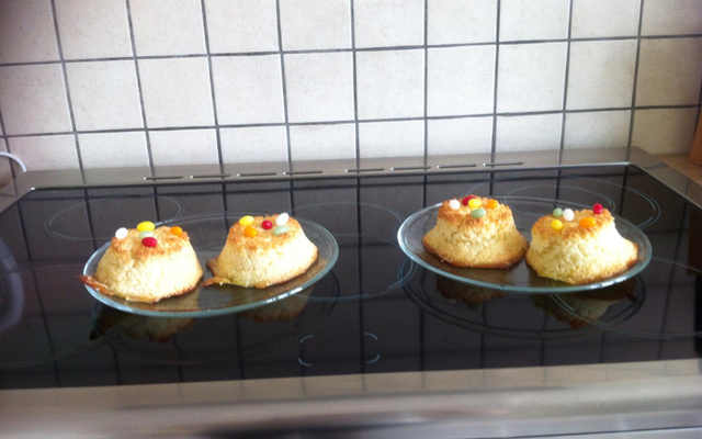 Petits nids à la noix de coco