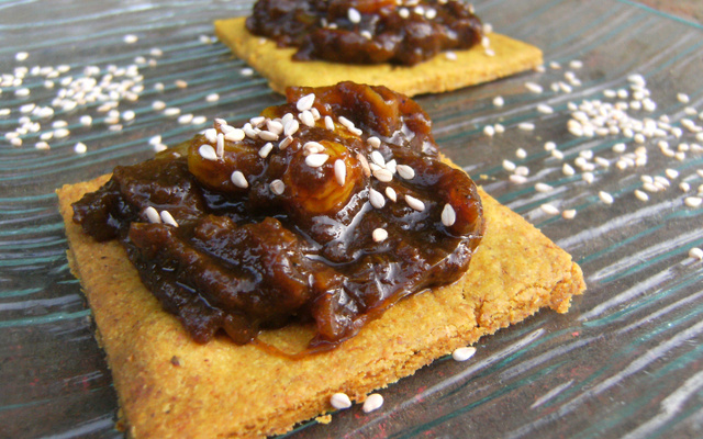 Tarte sablée au chutney de rhubarbe