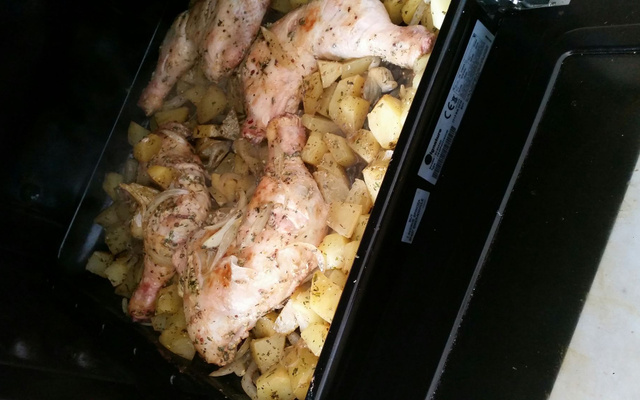 Cuisses de poulet et pomme de terre au four