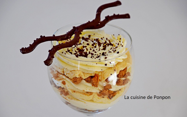 Verrine de crème dulcey, vanille et spéculoos