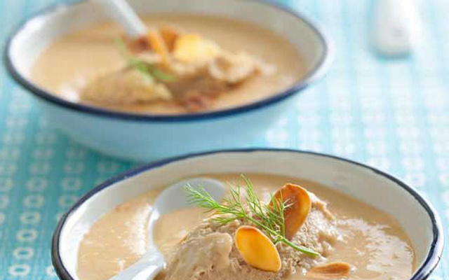 Soupe glacée de fenouil aux rillettes de thon