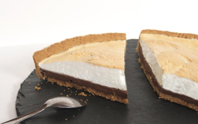 Tarte au chocolat meringuée