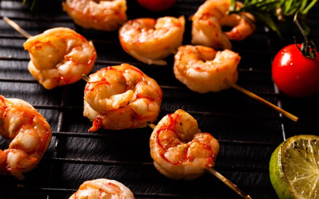 Brochettes de crevettes au barbecue
