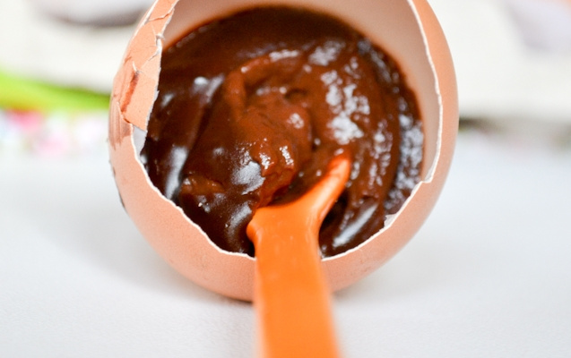 Œufs de Pâques à la crème dessert au chocolat