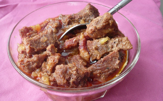 Goulash au vin blanc