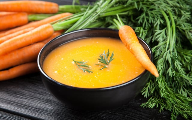 Velouté aux fanes de carottes