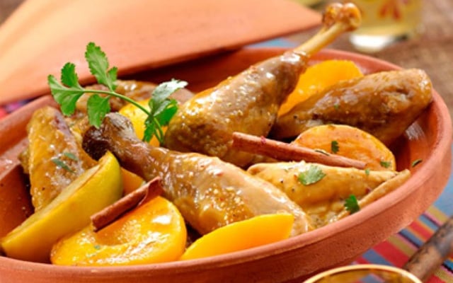 Tajine de pintade aux pêches