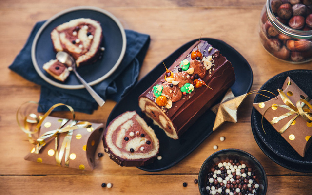 Bûche de Noël chocolat-noisettes
