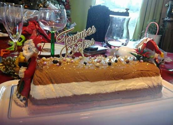 Bûche mousse aux trois chocolats