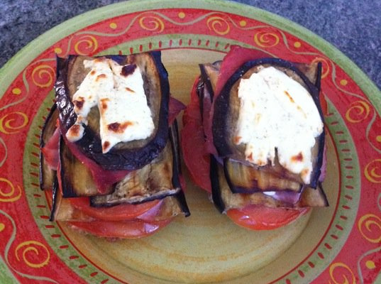 Bruschettas aubergine / tomate / jambon / fromage