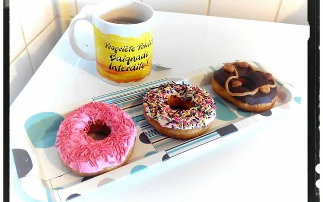 Donuts aux 3 parfums cacahuète, chantilly ou fraise