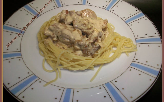 Médaillons de dinde sauce Madère Cruz & girolles