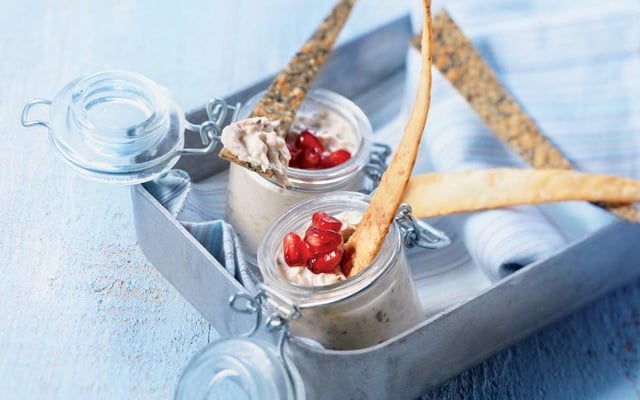 Rillettes de thon crémeuses, câpres et grenade