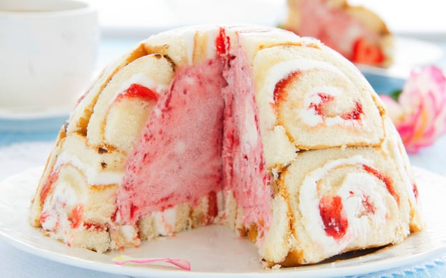 Charlotte royale aux fraises