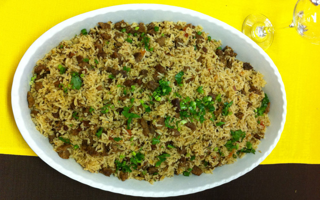 Riz "carreteiro" à la grillade de viande