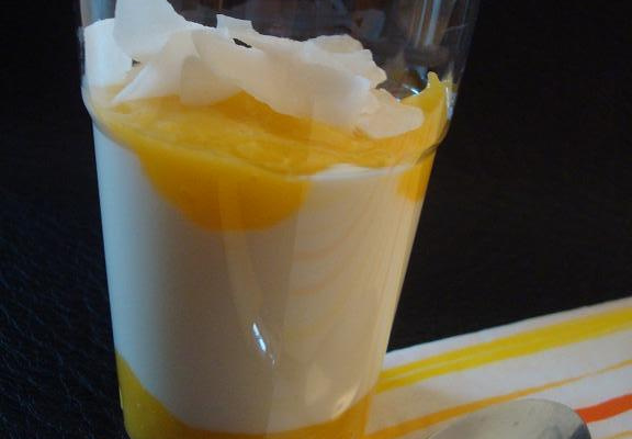 Verrine de fromage blanc au coulis de fruits