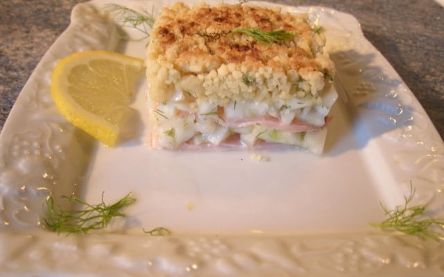 Crumble en mille feuilles saumon fumé, fenouil