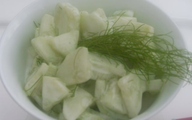 Salade de concombre anisée