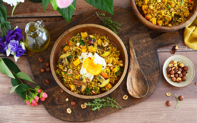 Sauté de petit épeautre au potimarron, champignons et noisettes