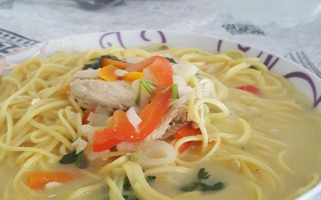 Ramen thaï au poulet