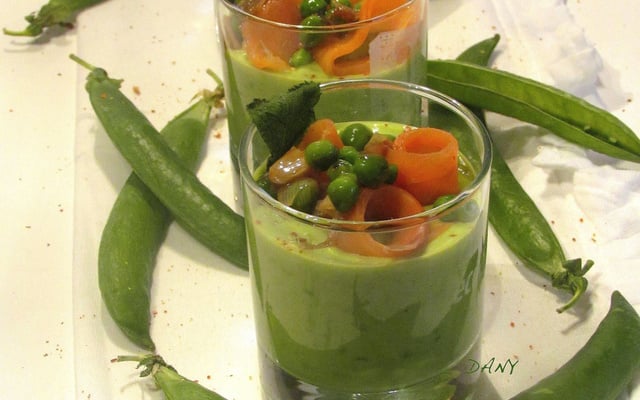 Crème de petits pois au saumon fumé