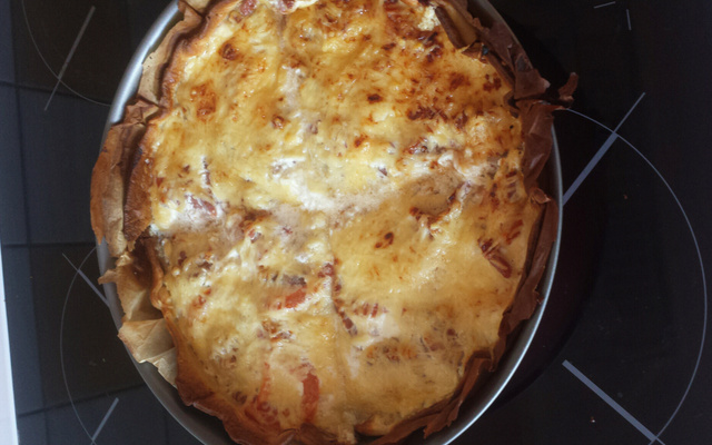 Tarte au thon et aux tomates simple