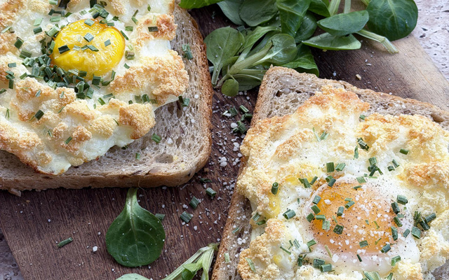 Oeuf nuage façon tartine