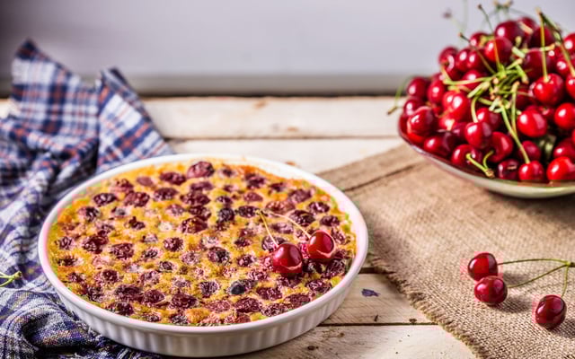 Clafoutis aux cerises facile et moelleux