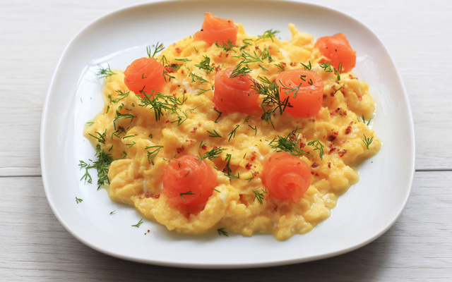 Œufs brouillés à la Scandinave