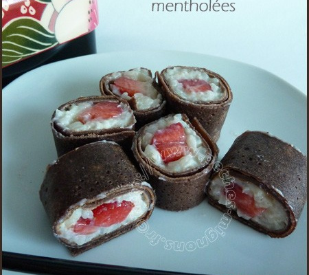 Sushi de crêpes au chocolat et fraises mentholées