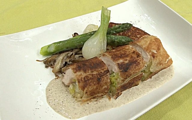 Croustillant de suprême de pintade à la crème de champignons